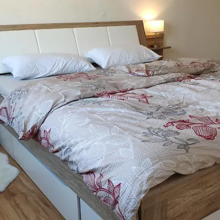 Zen - Geraumig Fur 4 - Zentral - Balkon - Netflix Apartment *