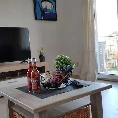 Zen - Geraumig Fur 4 - Zentral - Balkon - Netflix كارلسروه